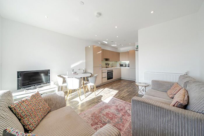 1 Bedroom Flat For Sale In Woolwich Road, Charlton, SE7