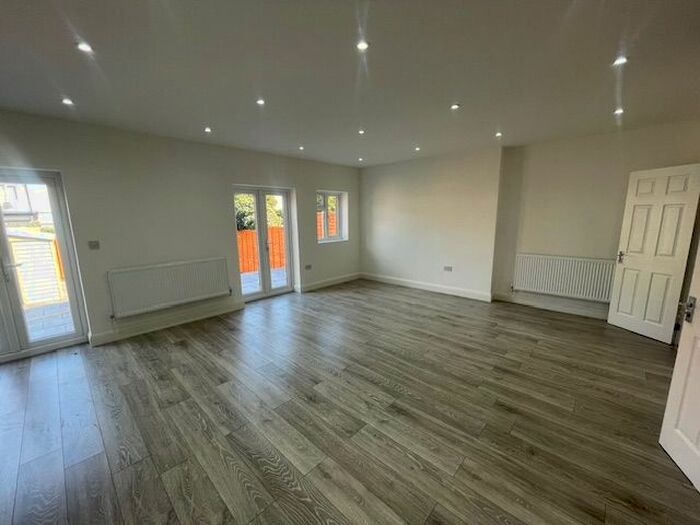 5 Bedroom Terraced House To Rent In Fleetwood Road, Dollis Hill, NW10