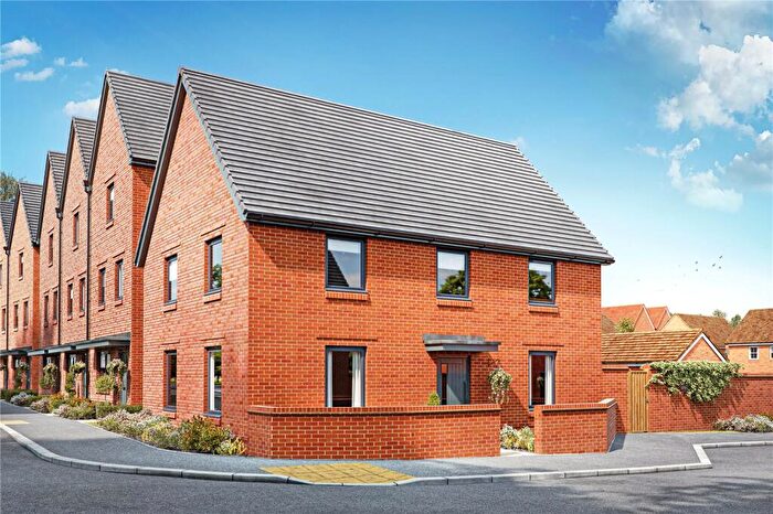 4 Bedroom Detached House For Sale In Lodden Close, Curbridge, Southampton, Hampshire, SO30