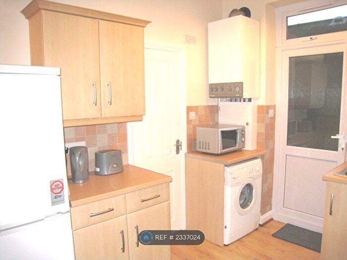 1 Bedroom Flat To Rent In Grove Road, London, E11