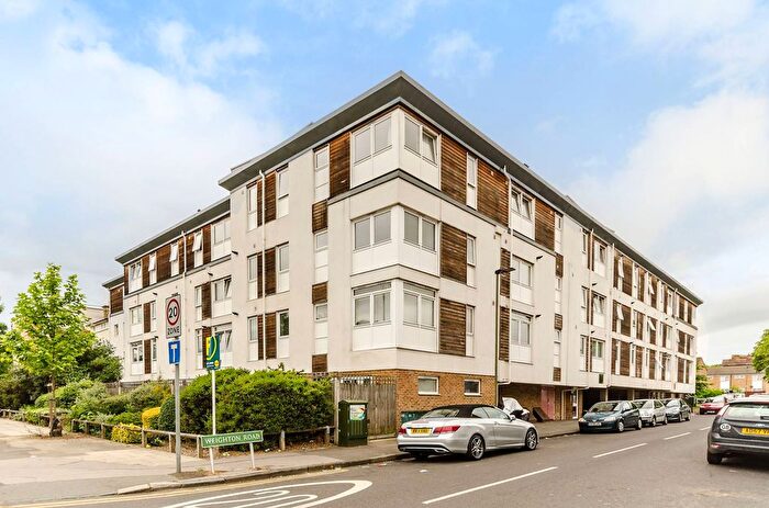 2 Bedroom Flat For Sale In Austen Apartments, Weighton Road, Anerley, London, SE20
