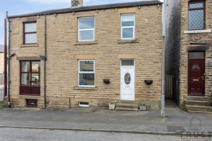 2 Bedroom End Terrace House For Sale In North Street, Mirfield, WF14