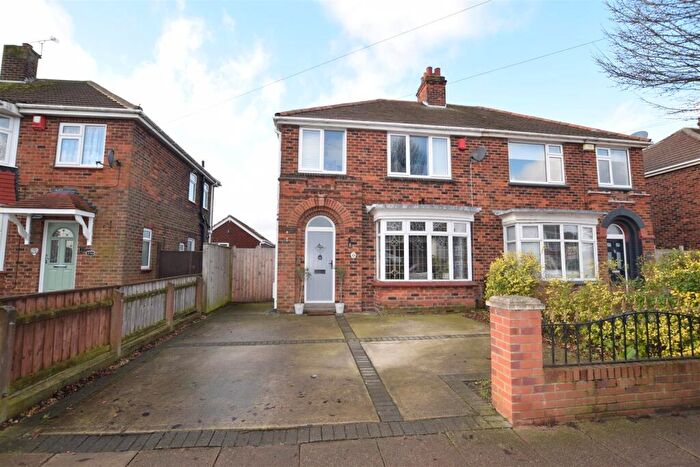3 Bedroom Semi Detached House To Rent In Chelmsford Avenue, Grimsby, DN34