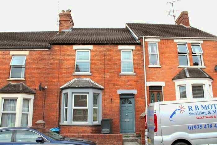 2 Bedroom Terraced House To Rent In Alexandra Road, Yeovil, BA21