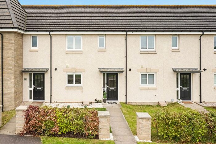 3 Bedroom Terraced House For Sale In Castell Maynes Crescent, Bonnyrigg, EH19