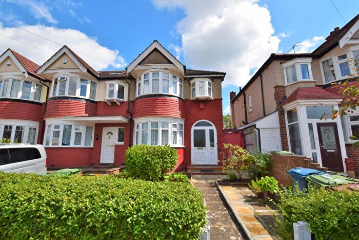 3 Bedroom End Of Terrace House To Rent In Yeading Avenue, Harrow, Greater London, HA2