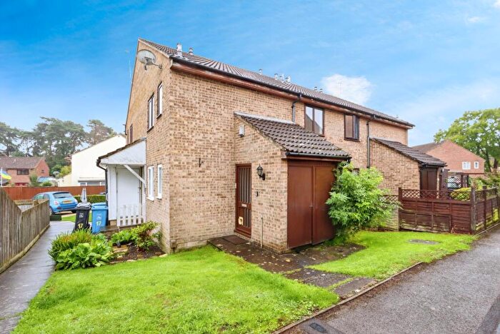 1 Bedroom Flat For Sale In Marquis Way, Bournemouth, Dorset, BH11