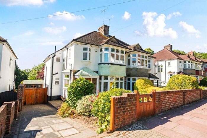 3 Bedroom Semi-Detached House For Sale In Wood Lodge Lane, West Wickham, BR4