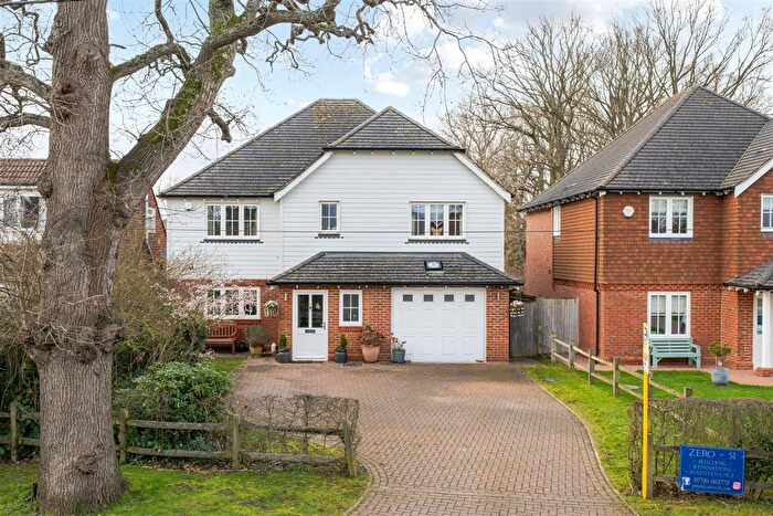 4 Bedroom Detached House For Sale In Grigg Lane, Headcorn, Ashford, TN27