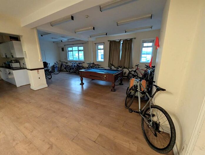 1 Bedroom Property To Rent In Kingston Road, KT3