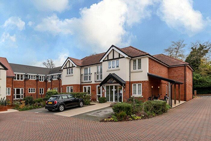 1 Bedroom Apartment For Sale In Addington Road, South Croydon, Surrey, CR2