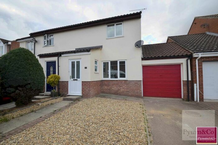 3 Bedroom Semi-Detached House To Rent In Peddars Way, Thorpe Marriott, NR8