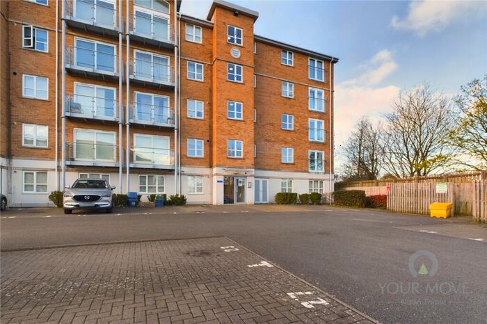 2 Bedroom Flat To Rent In Lion Court, Southbridge, Northampton, NN4