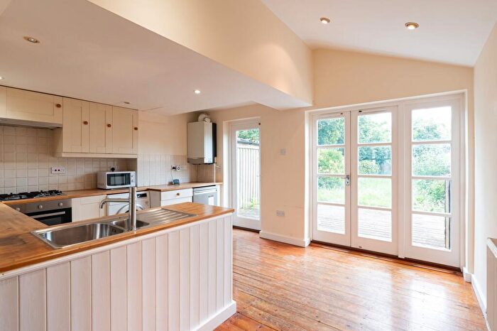 3 Bedroom Terraced House For Sale In Henley Street, Oxford, OX4