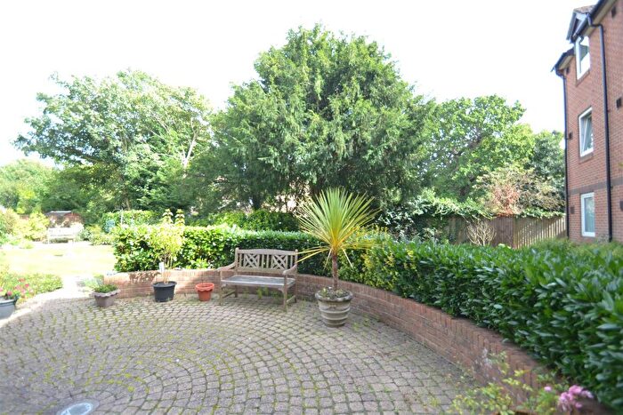 1 Bedroom Flat To Rent In Rosemary Lane, Horley, RH6