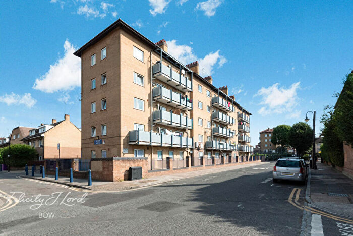 1 Bedroom Flat For Sale In Bow Road, London, E3