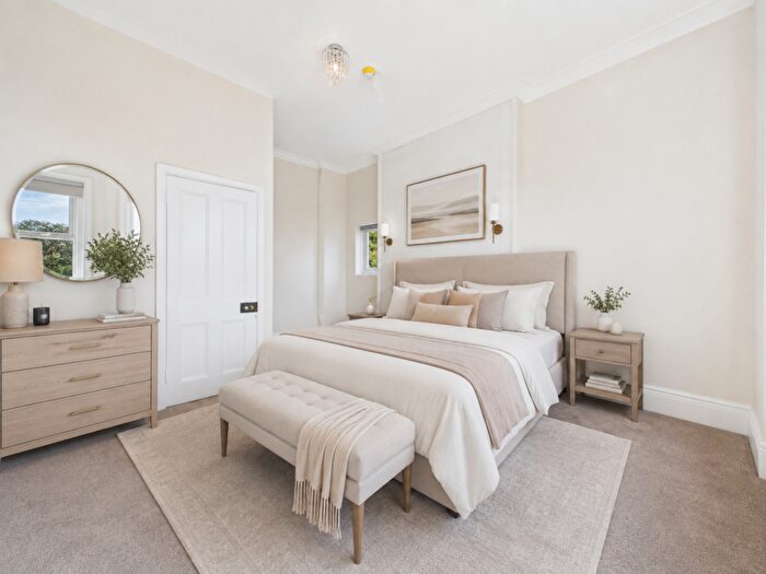 1 Bedroom Flat To Rent In Flat, Newcastle Drive, Nottingham, Nottinghamshire, NG7