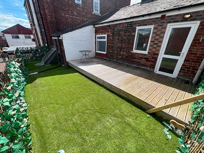 1 Bedroom Apartment To Rent In Gorton Road, Stockport, Greater Manchester, SK5