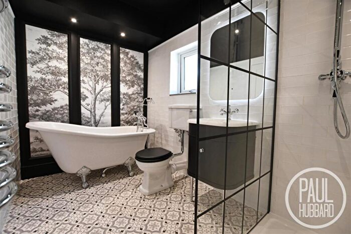 4 Bedroom Terraced House For Sale In London Road South, Pakefield, NR33