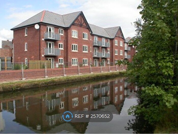 2 Bedroom Flat To Rent In Waterside, Sale, M33