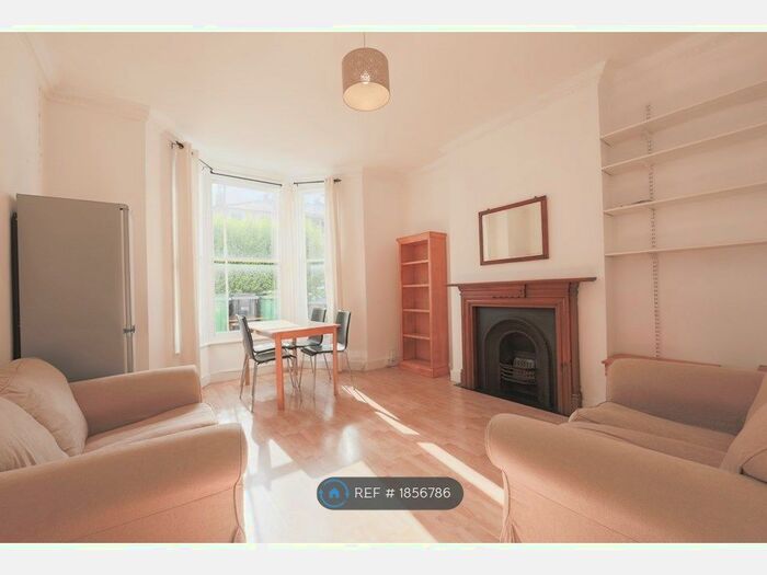 4 Bedroom Maisonette To Rent In Marquis Road, London, NW1