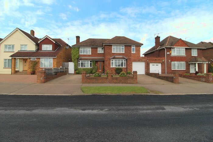 4 Bedroom Detached House To Rent In Crouchfield, Hemel Hempstead, Hertfordshire, HP1