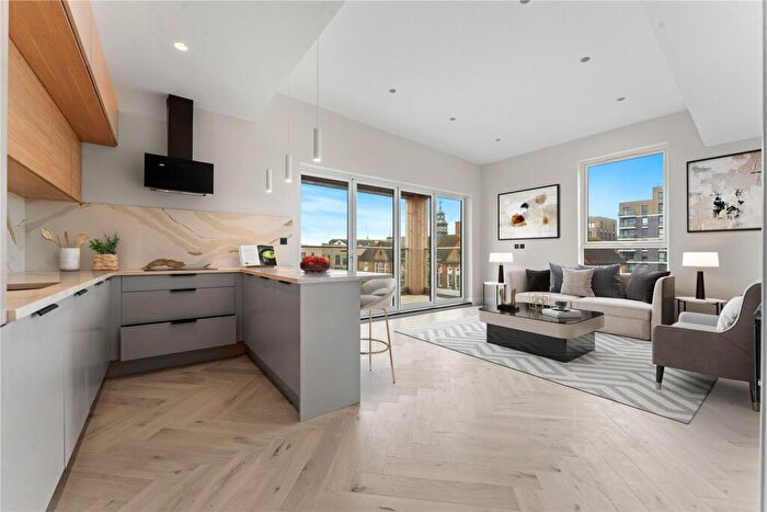 2 Bedroom Apartment To Rent In Richmond Road, Kingston Upon Thames, KT2