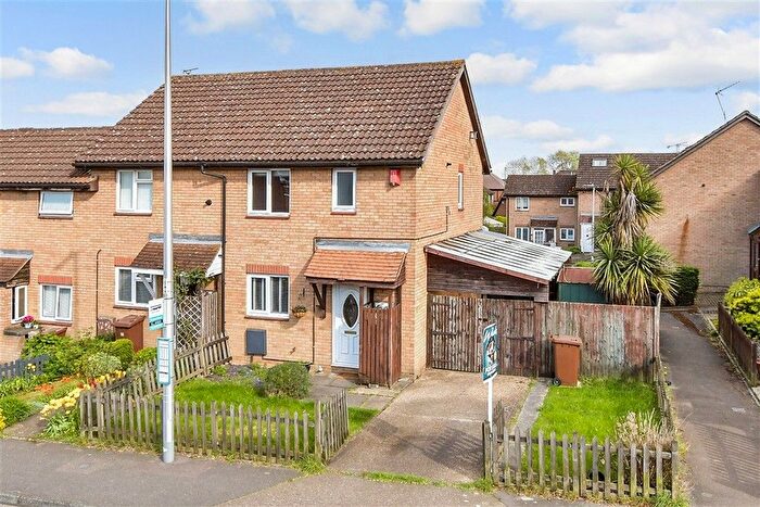3 Bedroom End Terrace House For Sale In Clandon Road, Lords Wood, Chatham, Kent, ME5