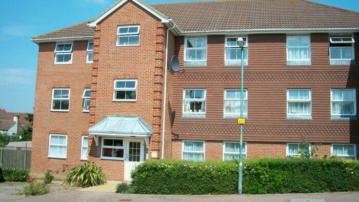 2 Bedroom Flat To Rent In Gatekeeper Chase, Gillingham, ME8