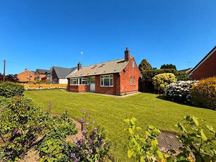 4 Bedroom Detached Bungalow For Sale In Chapel Lane, Farnsfield, NG22