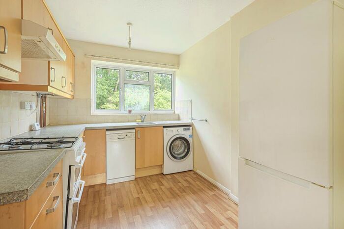 3 Bedroom Apartment To Rent In Surbiton, Kingston Upon Thames, KT6