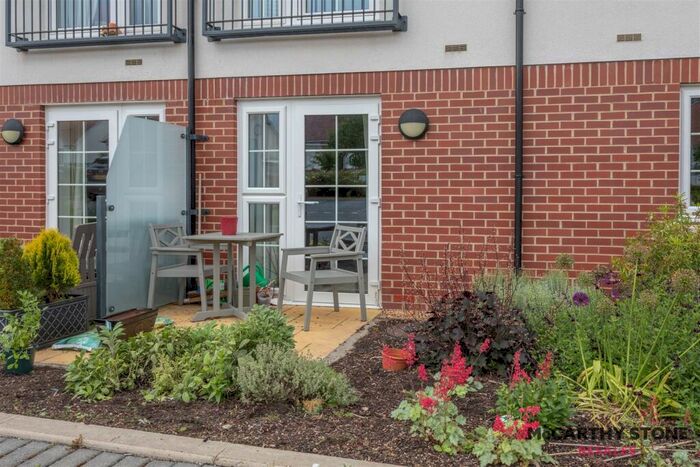 2 Bedroom Flat For Sale In Royal Gardens, Seymour Road, Buntingford, SG9