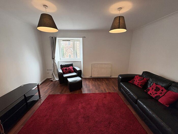4 Bedroom Semi-Detached House To Rent In Lawson Place, Dundee, DD3