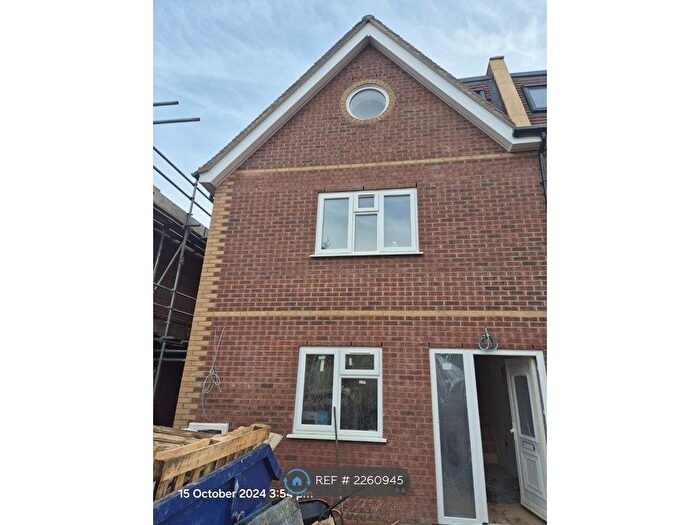 5 Bedroom Semi-Detached House To Rent In Westfield Road, Sutton, SM1