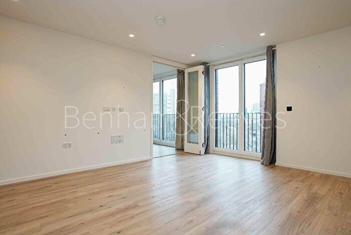 1 Bedroom Apartment To Rent In Hawser Lane, Poplar Riverside, E14