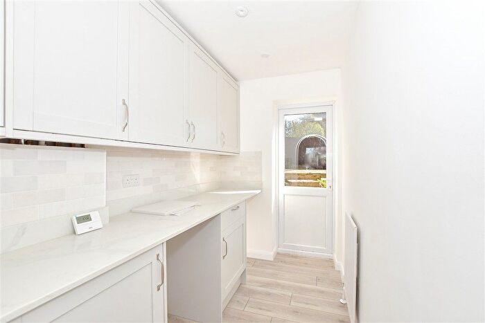 4 Bedroom Detached House For Sale In Rustic Close, Peacehaven, East Sussex, BN10