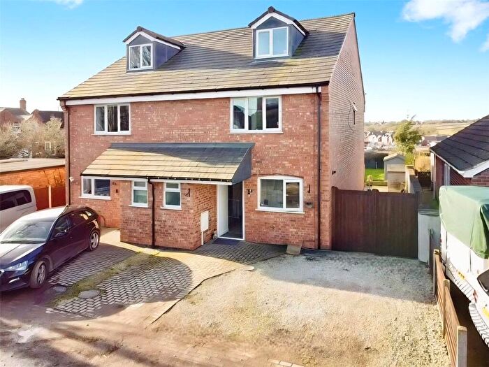 3 Bedroom Semi-Detached House For Sale In High Tor West, Earl Shilton, Leicester, Leicestershire, LE9