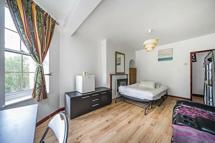 4 Bedroom Flat To Rent In Liverpool Road, Islington, London, N7