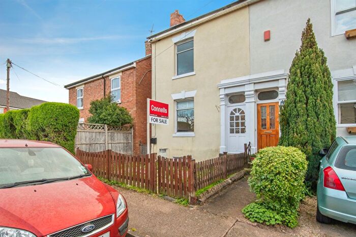 4 Bedroom Semi Detached House For Sale In Orchard Street, Worcester, WR5