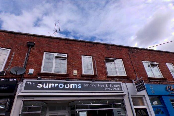 1 Bedroom Flat To Rent In Winchester Road, Romsey, SO51