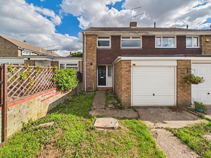 3 Bedroom Terraced House For Sale In Boyce Road, Stanford-Le-Hope, SS17