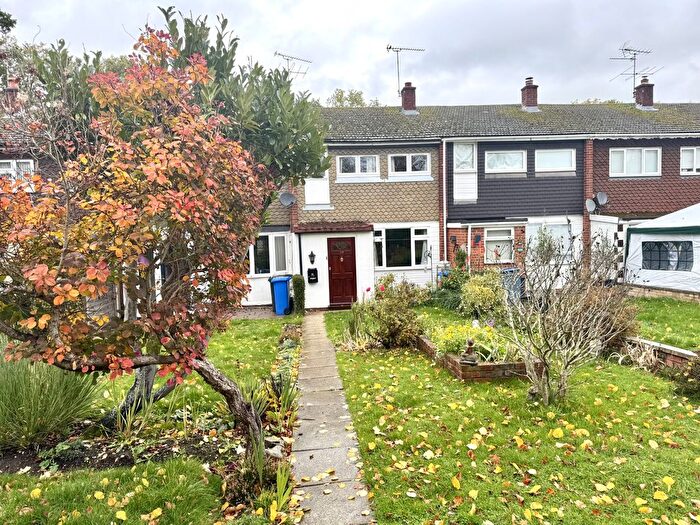 3 Bedroom Terraced House For Sale In Robins Grove Crescent, Yateley, GU46