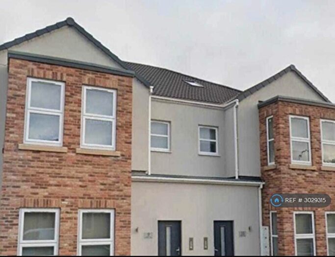 2 Bedroom Flat To Rent In Princes Road, Cleethorpes, DN35