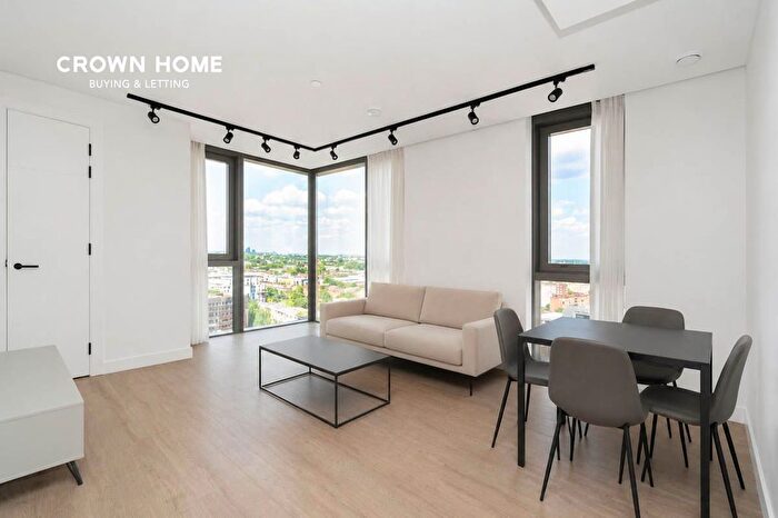2 Bedroom Flat To Rent In Valencia Tower, City Road, Islington, EC1V