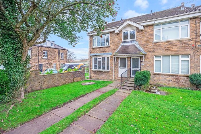 2 Bedroom Apartment For Sale In Nelson Court, Ilkley, LS29