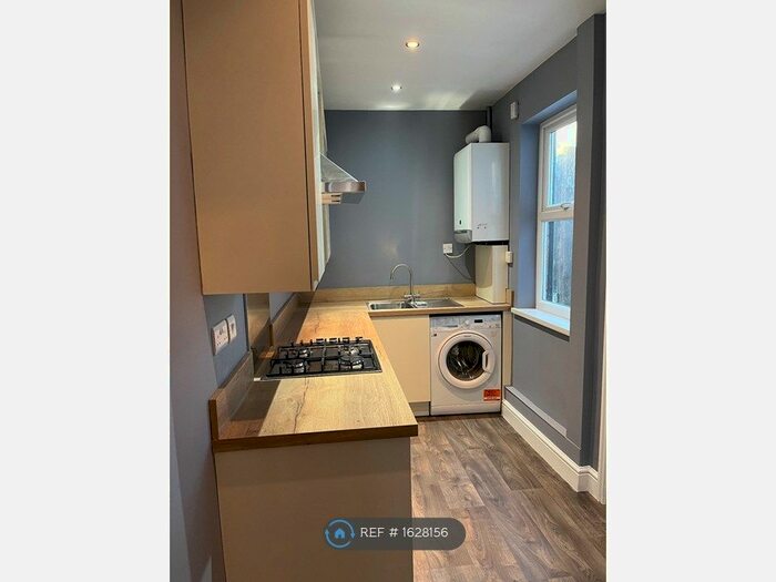 2 Bedroom Terraced House To Rent In Avenue Road Extension, Leicester, LE2