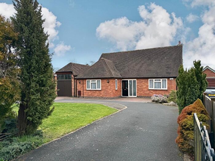3 Bedroom Detached House For Sale In Bishopton Lane, Stratford-Upon-Avon, Warwickshire, CV37