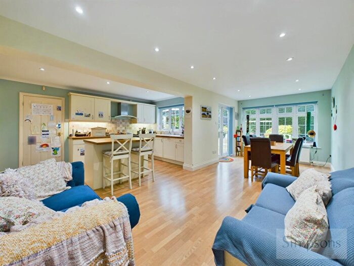 5 Bedroom Detached House For Sale In Gooseacre, Radley, OX14