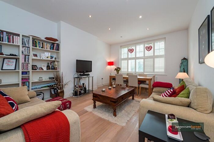 2 Bedroom Flat To Rent In Brondesbury Villas, Queens Park, NW6