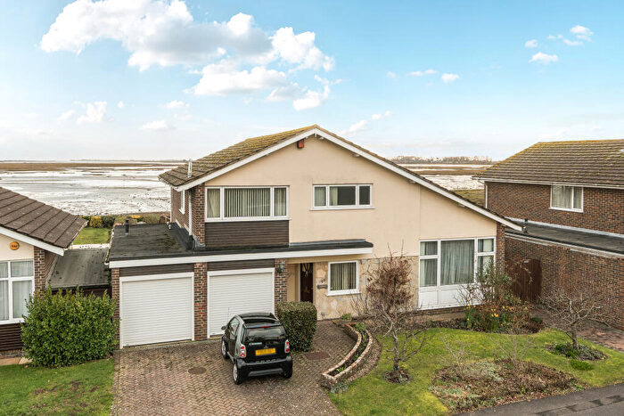 3 Bedroom Detached House For Sale In Maisemore Gardens, Emsworth, PO10